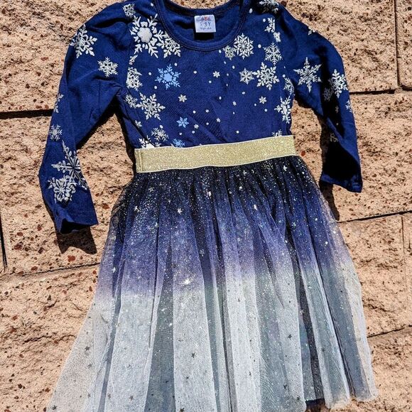 Little girls sparkle snowflake holiday dress - Picture 11 of 14